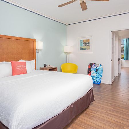 Beachside Hotel And Suites Cocoa Beach Bagian luar foto