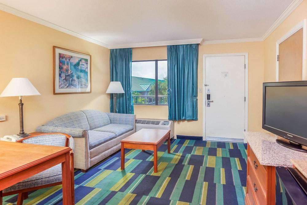 Beachside Hotel And Suites Cocoa Beach Bagian luar foto