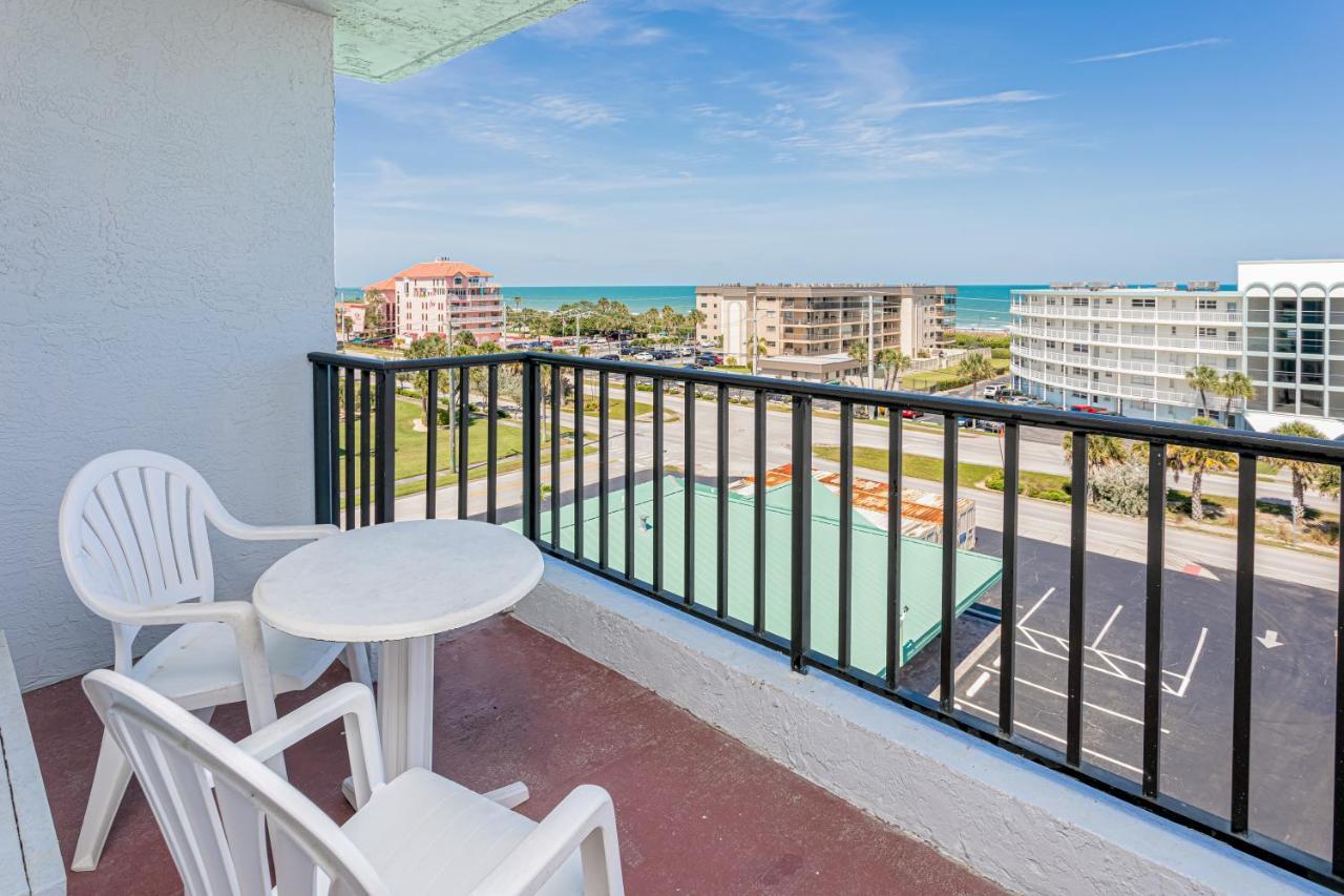 Beachside Hotel And Suites Cocoa Beach Bagian luar foto