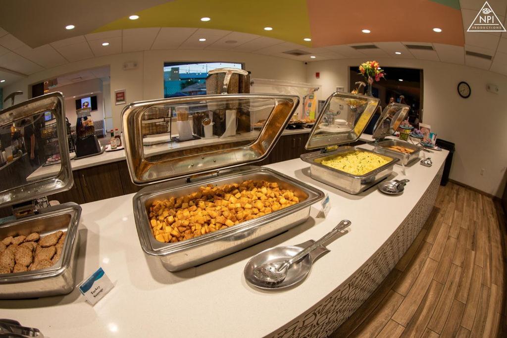 Beachside Hotel And Suites Cocoa Beach Bagian luar foto