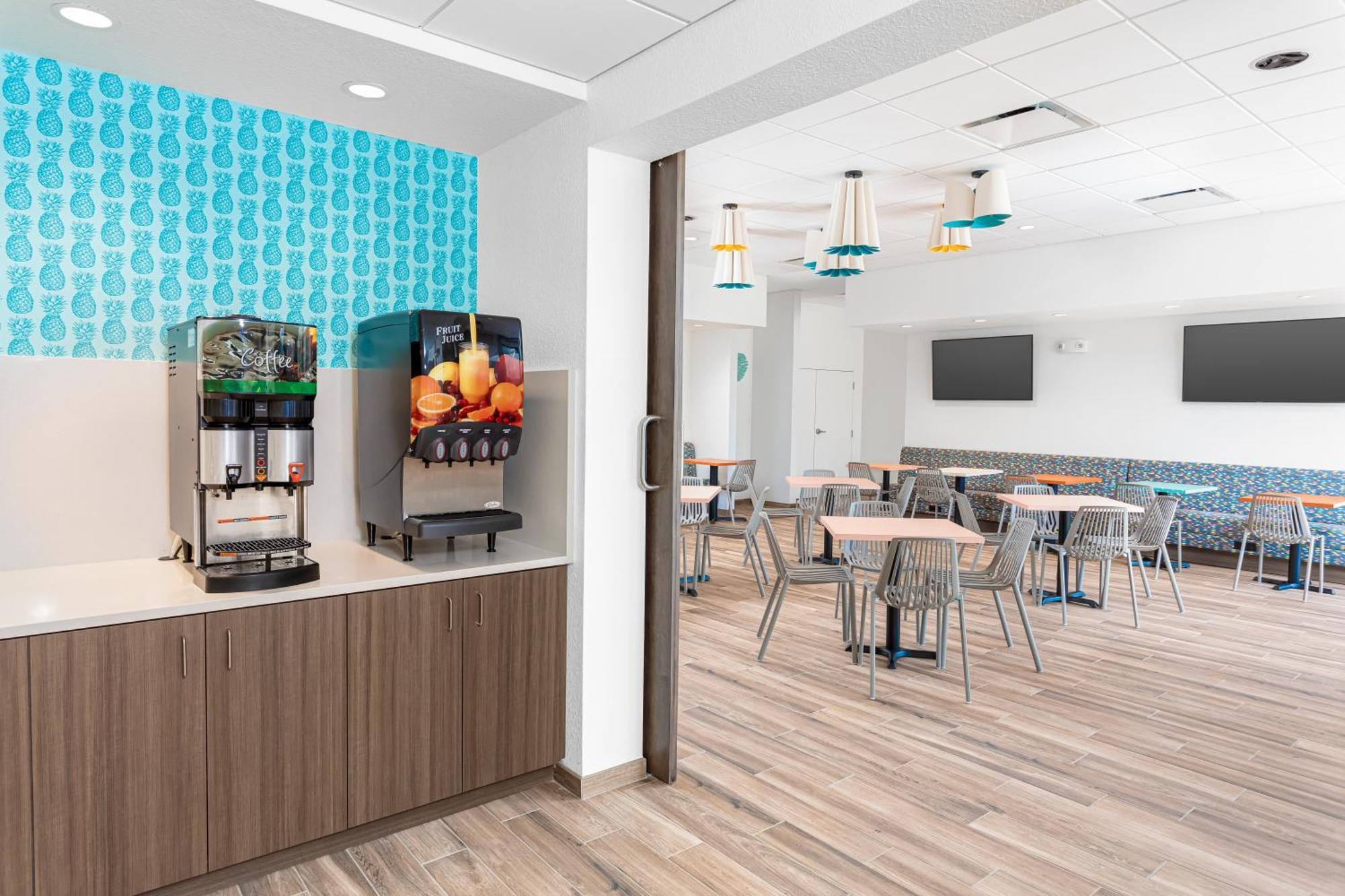 Beachside Hotel And Suites Cocoa Beach Bagian luar foto