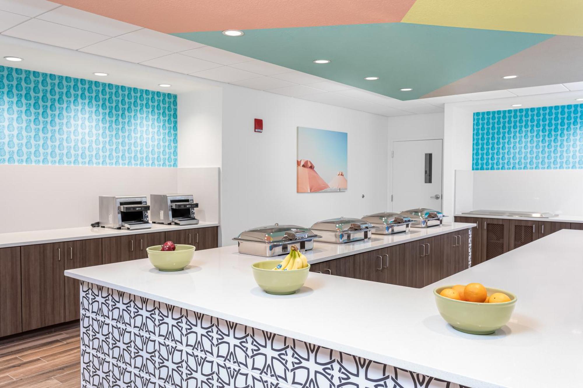 Beachside Hotel And Suites Cocoa Beach Bagian luar foto