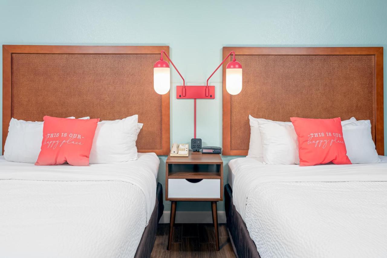 Beachside Hotel And Suites Cocoa Beach Bagian luar foto