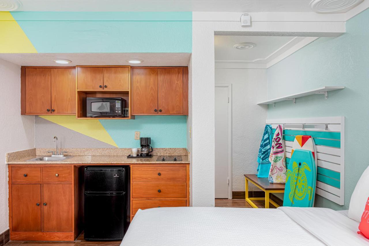 Beachside Hotel And Suites Cocoa Beach Bagian luar foto